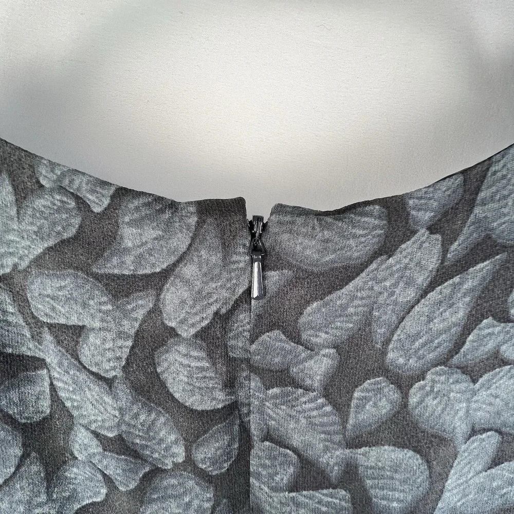 Banana Republic Sz 8 Gray 100% Silk Leaf Maxi Sheath Dress Sleeveless Back Slit - Picture 11 of 12